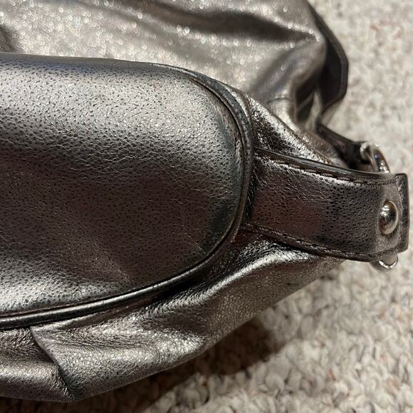 Michael Kors Hobo Shoulder Bag Metallic Silver Vintage Preppy Casual - Picture 3 of 8